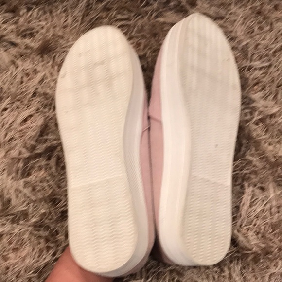 Steve Madden ‘Buhba’ Suede Slip On Sneakers - Picture 4 of 6